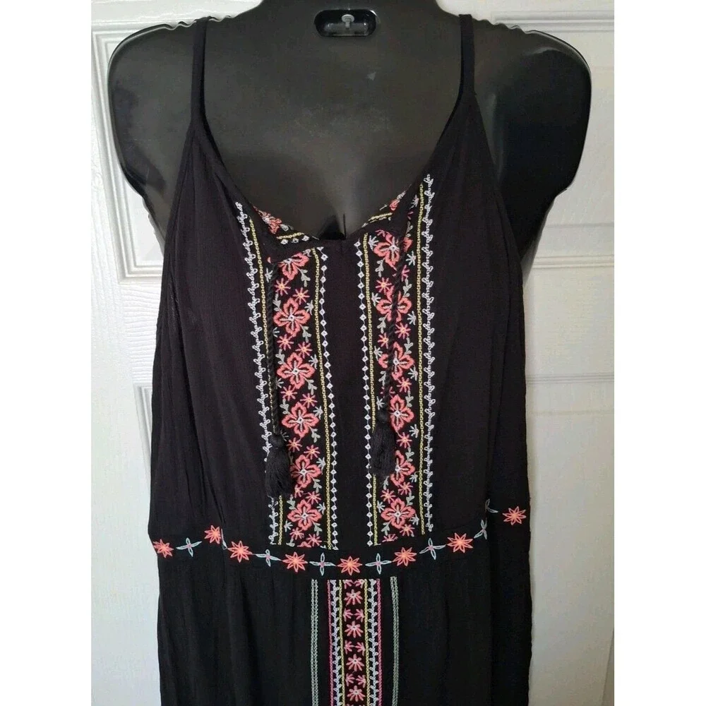 Justice Maxi Dress Size 20 Plus Black Crinkled Gauze Floral Embroiderd Stretch